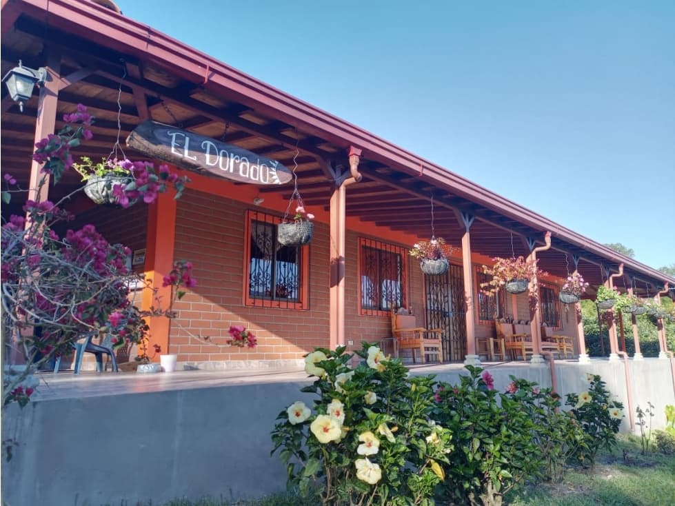 SE VENDE FINCA EN EL PEÑOL - 1