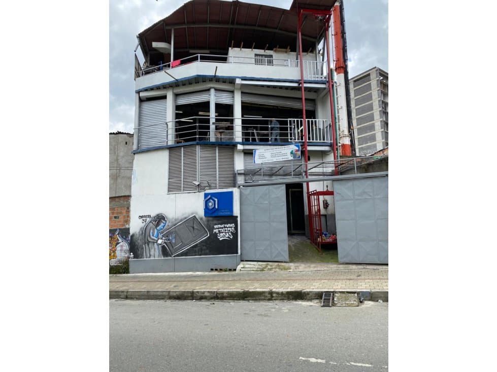 CASA EN VENTA SALVADOR, MEDELLIN PISO 1 - 1