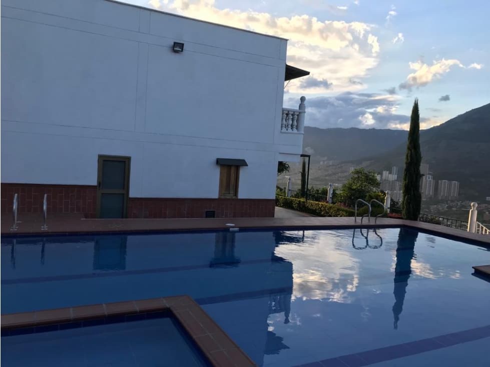 FINCA EN VENTA EN COPACABANA - 1