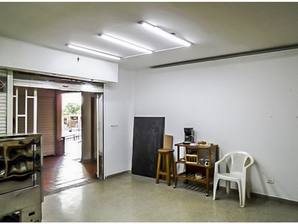 LOCAL EN ARRIENDO SECTOR LA SEBASTIANA - 1