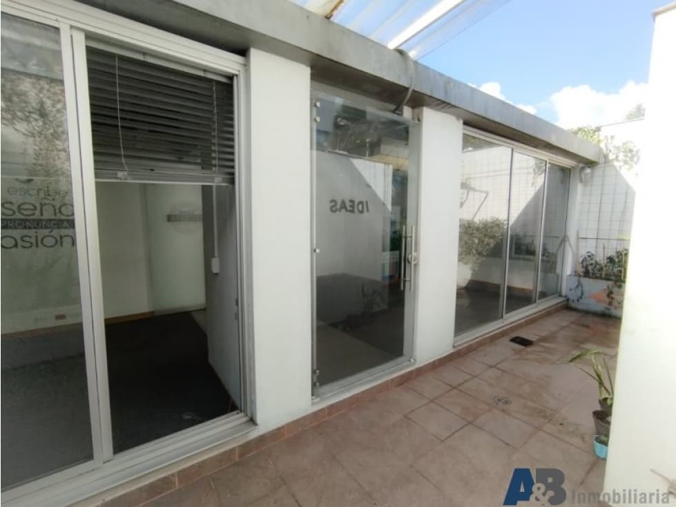 EDIFICIO EN ARRIENDO SECTOR LAURELES - 1