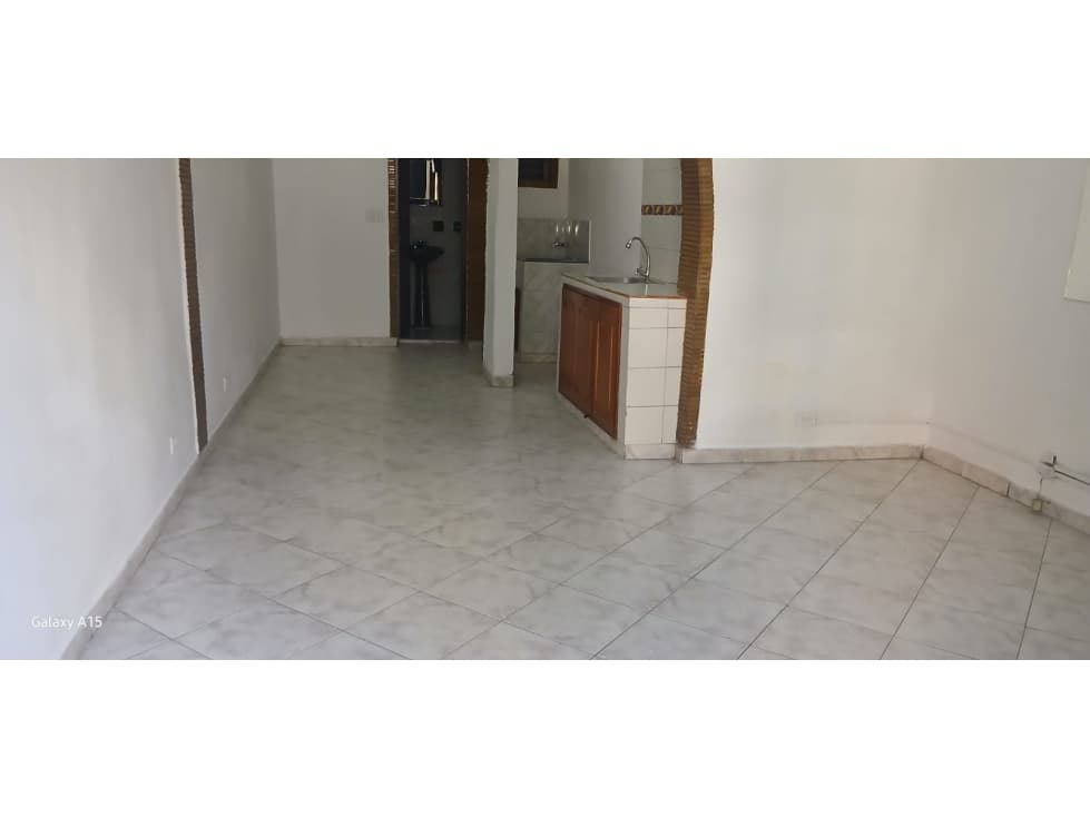 Local en arriendo en la candelaria - 1