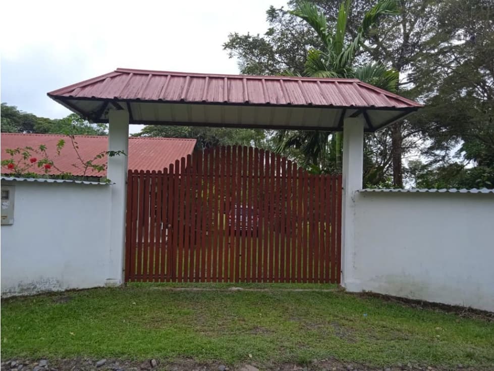 Finca en Venta en Restrepo (Meta) 2.200 M2 - 1