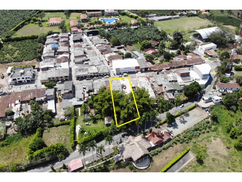 ¡Oportunidad Comercial en Pueblo Tapado, Quindío! - 1