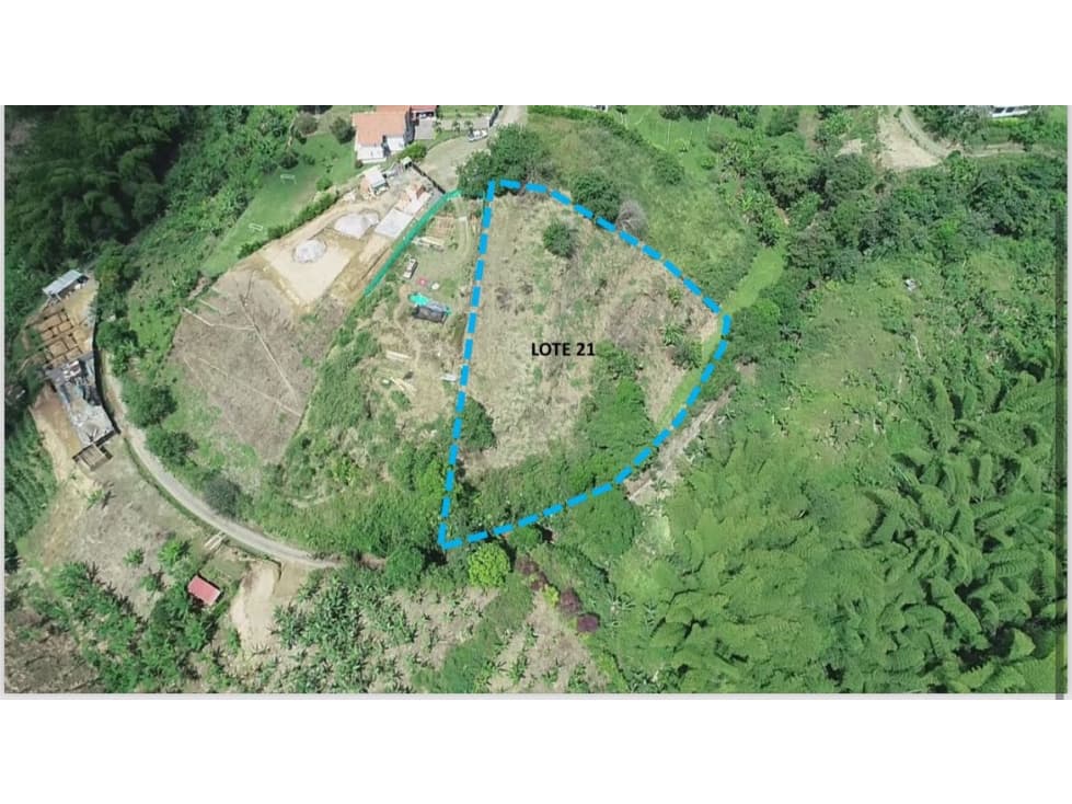 ¡A la Venta! Extraordinario Lote en Condominio Campestre Vía Morelia - 1