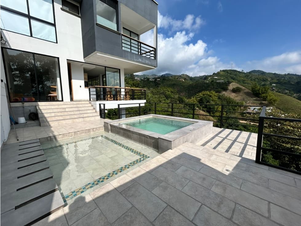 Casa Campestre en Venta Sector La Romelia - El Pollo - 1