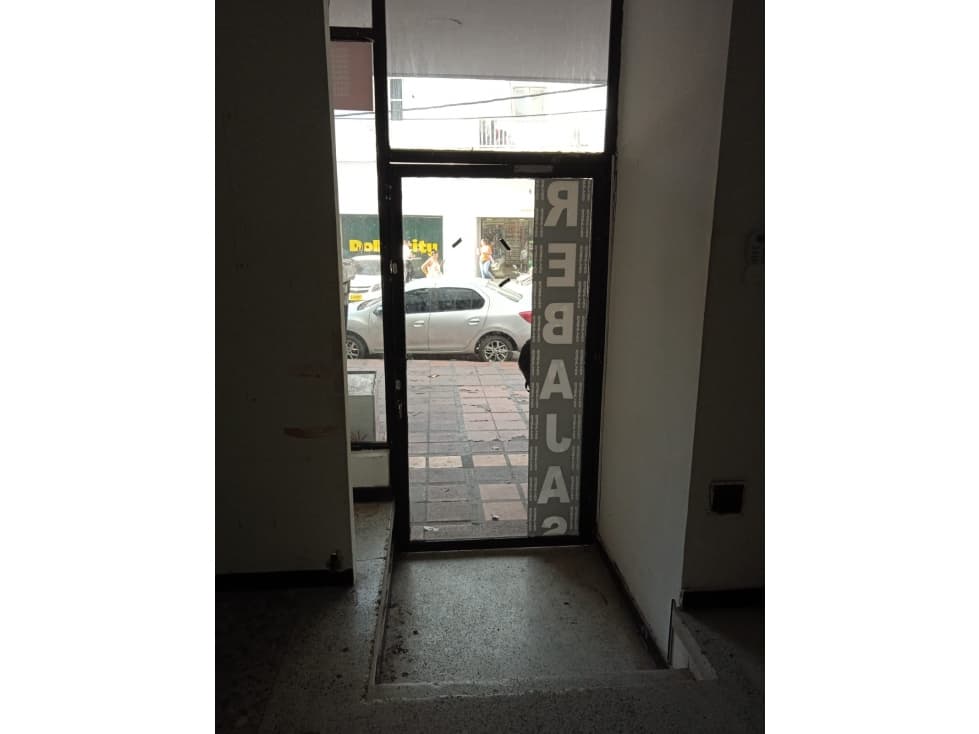 ARRIENDO LOCAL COMERCIAL CENTRO HISTORICO - 1