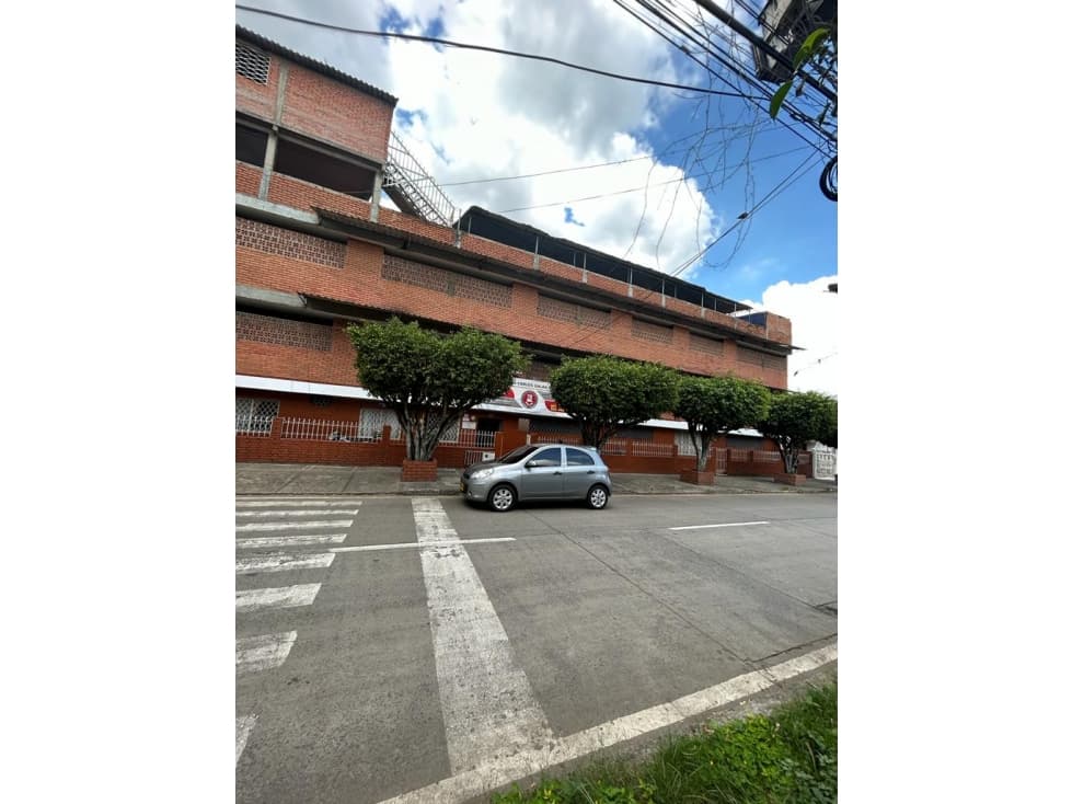 EN VENTA O ALQUILER EDIFICIO BARRIO VILLA DEL PARQUE NORTE CALI - 1