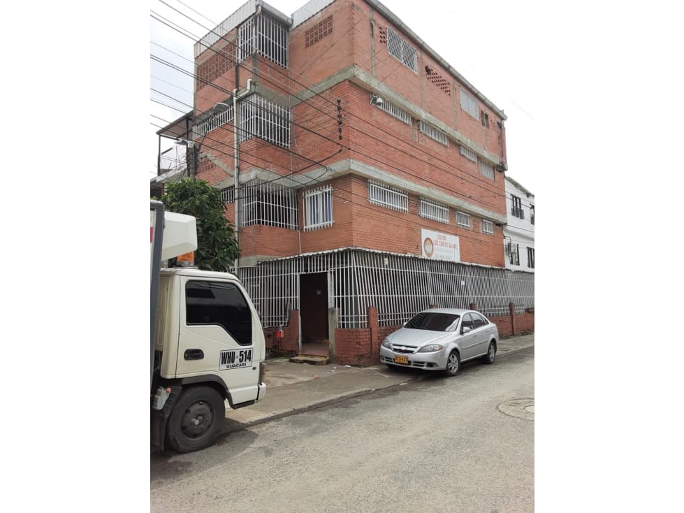 EN VENTA O ARRIENDO EDIFICIO BARRIO BARRANQUILLA - 1