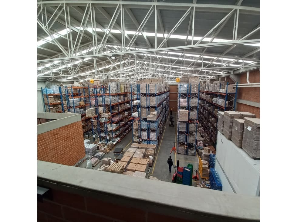 ARRIENDO BODEGA SIBERIA CALLE 80 SIN PEAJE PARQUE INDUSTRIAL - 1