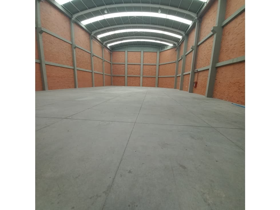 ARRIENDO.BODEGA SIBERIA CALLE.80 - 1