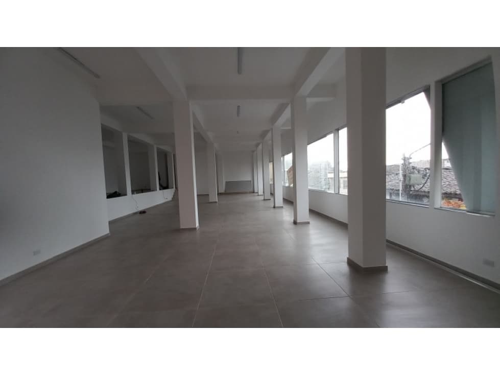 ARRIENDO LOCAL DE 200 M2 EN EL CENTRO DE PALMIRA - 1