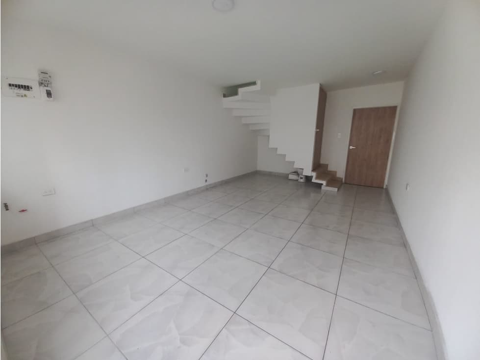 SE ARRIENDA CASA BARRIO NUEVO PALMIRA - 1