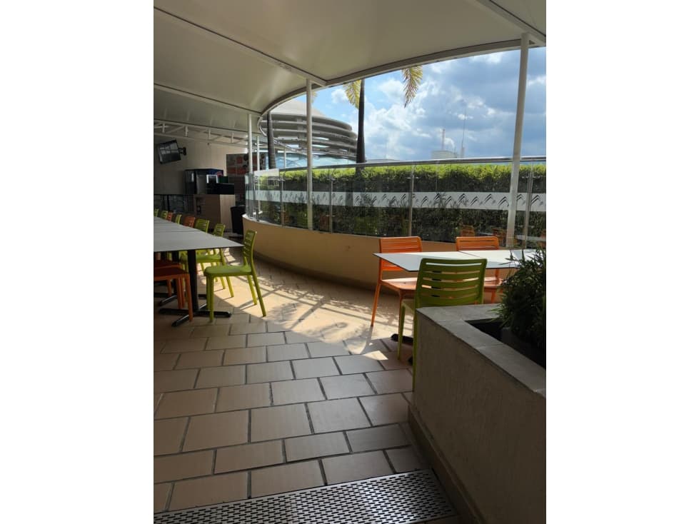 Oficina en venta en el edificio Coomeva Pasoancho, Cali. - 1