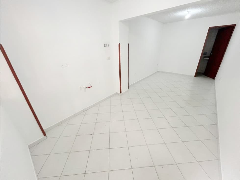 ARRIENDO LOCAL AURORA - 1