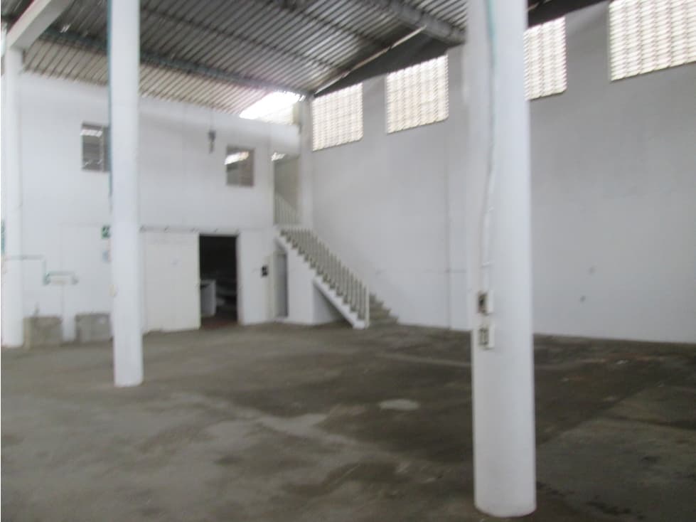 VENDO BODEGA COMUNEROS - 1