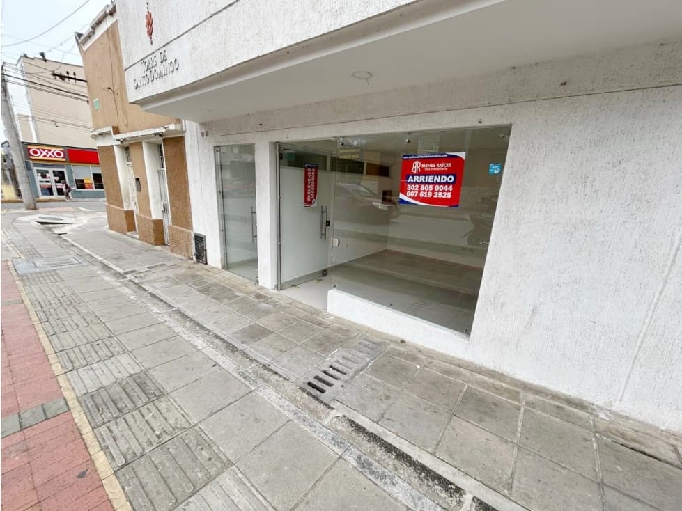 VENDO LOCAL COMUNEROS / TORRE DE SANTODOMINGO / BUCARAMANGA - 1