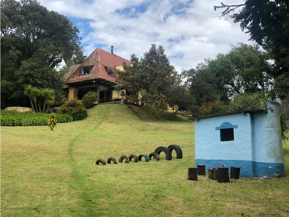 Vendo Hermosa Casa en el hato k7 vía la Calera - 1