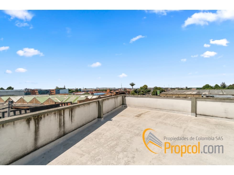 EN VENTA BODEGA INDUSTRIAL, BARRIO VALADOLID, KENEDY - 1