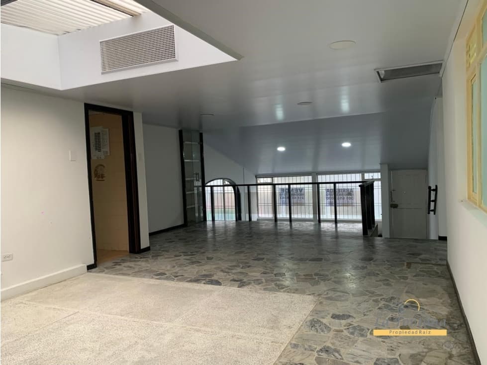 Se arrienda casa comercial en Guayacanes - 1