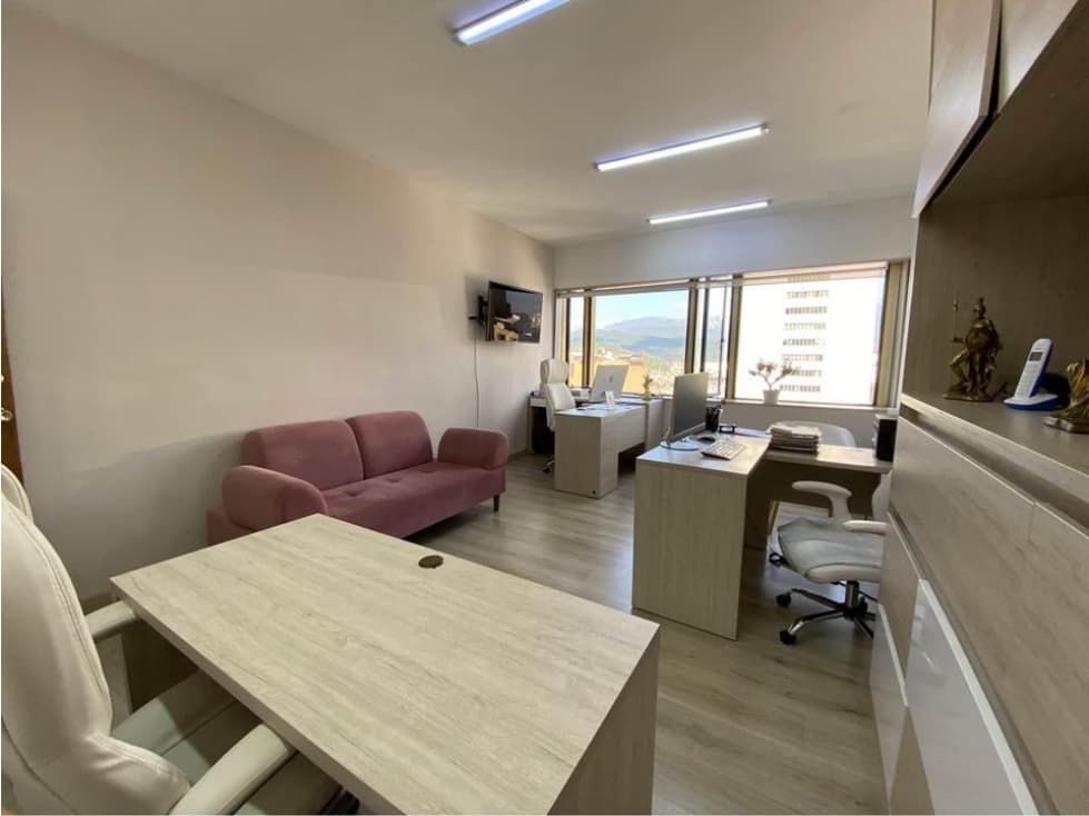 Venta de oficina en El Centro - 1