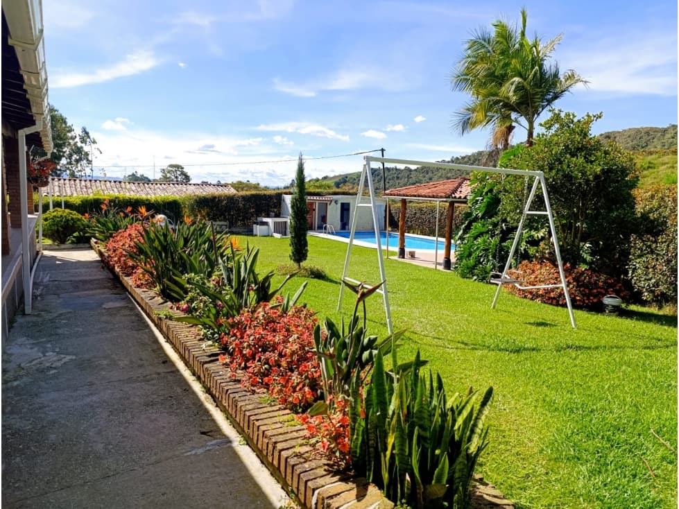 VENTA FINCA EN SANTUARIO, CERCA AUTOPISTA MEDELLIN-BOGOTA - 1