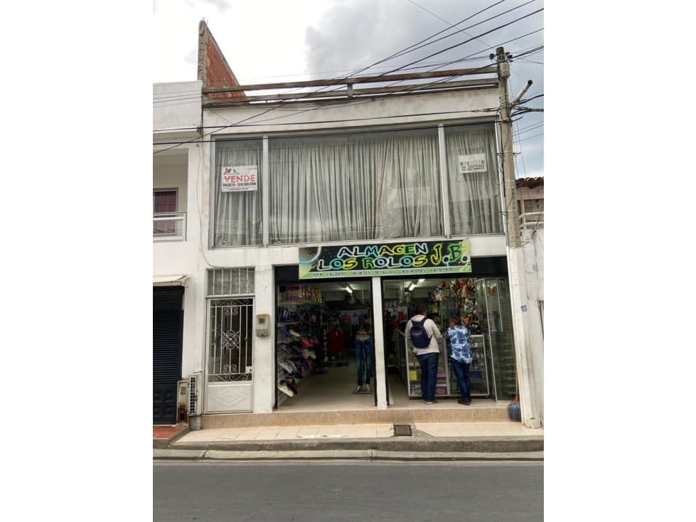 PARA VENTA CASA CON LOCAL EN PRIMER PISO ZONA COMERCIAL - 1