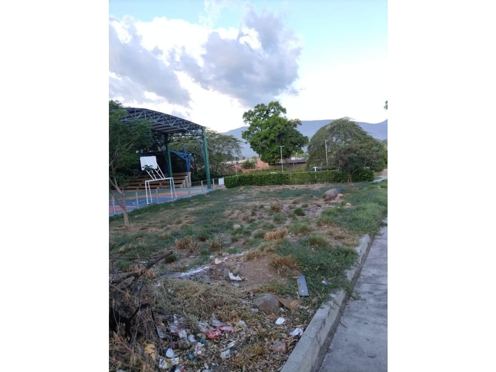 SE ARRIENDAN 2 LOTES EN PIEDECUESTA - 1