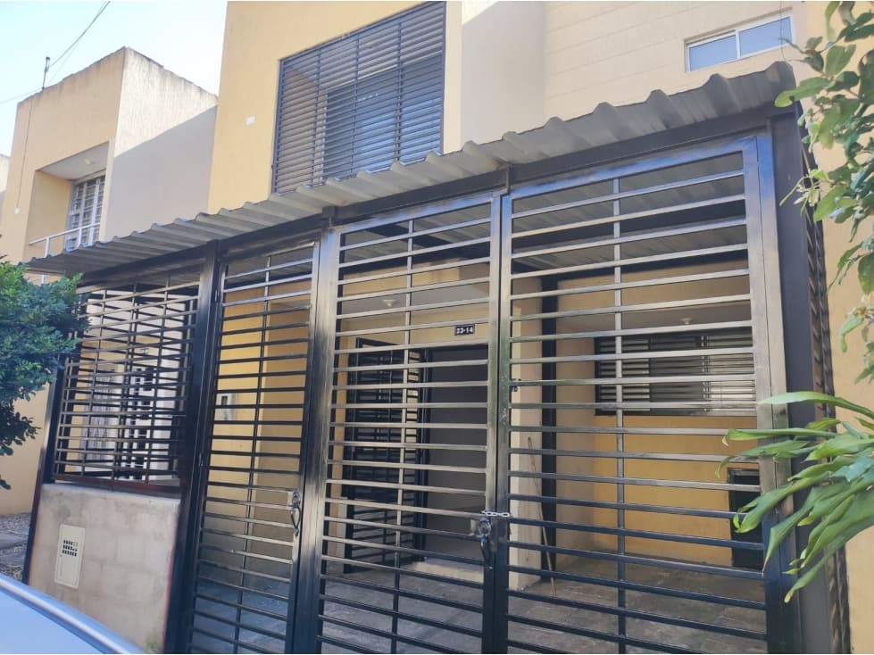 SE VENDE CASA EN LA URBANIZACION SANTA BARBARA - 1