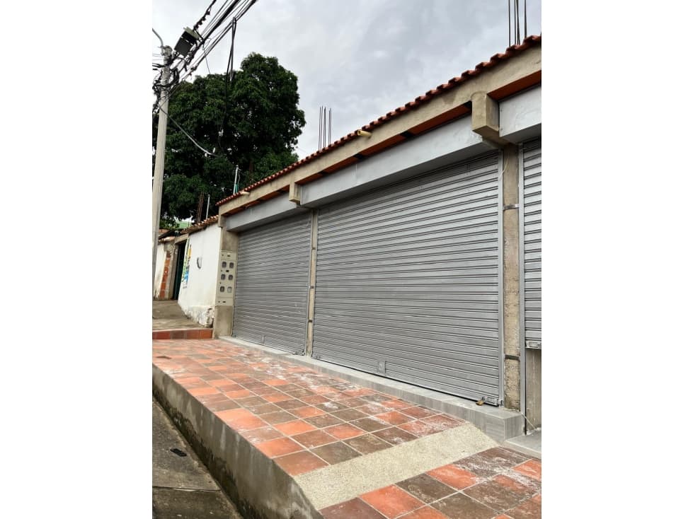 SE ARRIENDA LOCAL NUEVO EN EL CENTRO DE VILLA DEL ROSARIO - 1