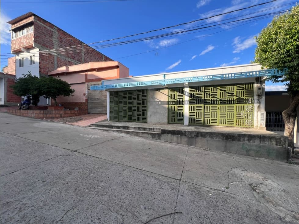 SE VENDE CASA LOTE EN EL BARRIO LA PALMITA - 1