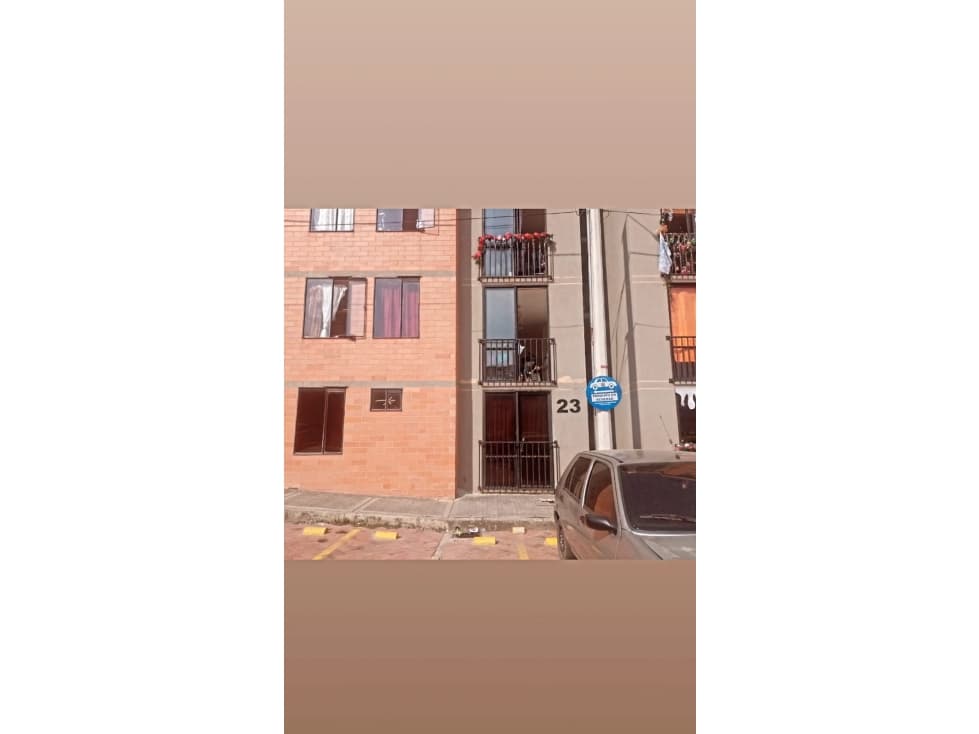 SE VENDE APARTAMENTO EN EL CONJ. CERRADO PARQUES DE BOLIVAR - 1