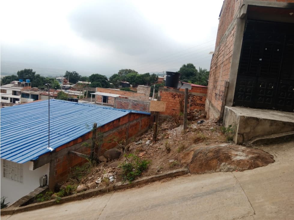 84 MTS DE LOTE A LA VENTA CON PROPIEDAD DE TERRENO. BARRIO GALAN - 1