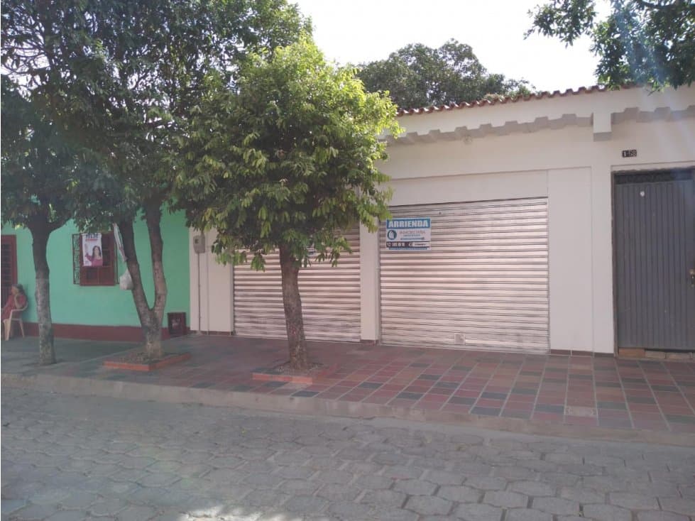 SE ARRIENDA LOCAL EN EL CENTRO VILLA DEL ROSARIO - 1