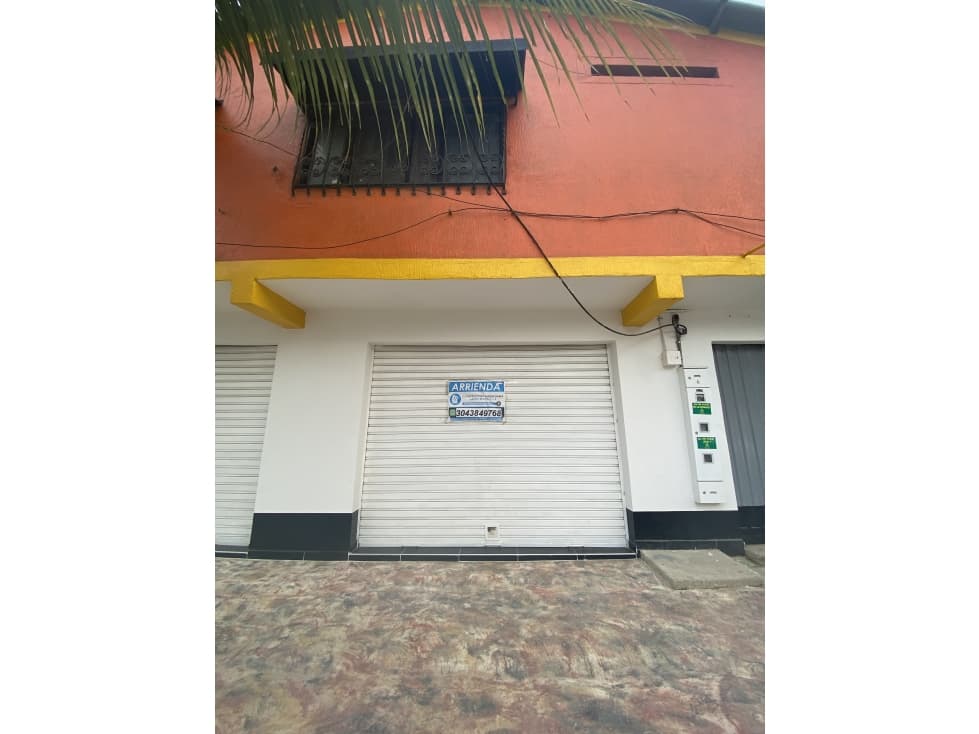 SE ARRIENDA LOCAL 2 COMERCIAL EN LOMITAS - 1