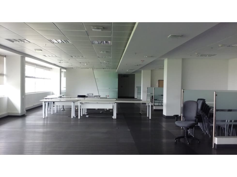 Arrienda Oficinas Autopista Medellín 1066 M2 - 1