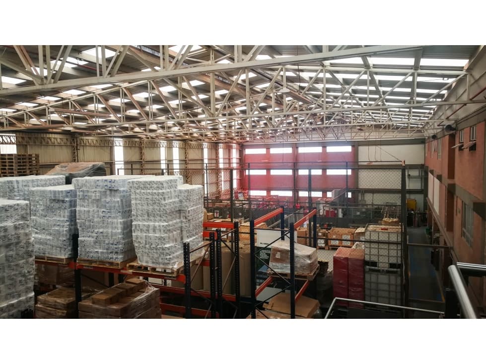 Bodega en Venta Cota 2.600 M2 - 1