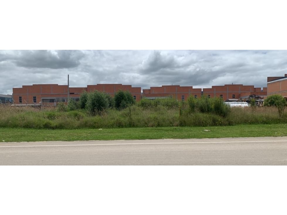SE VENDE LOTE 2115 M2 MOSQUERA - 1