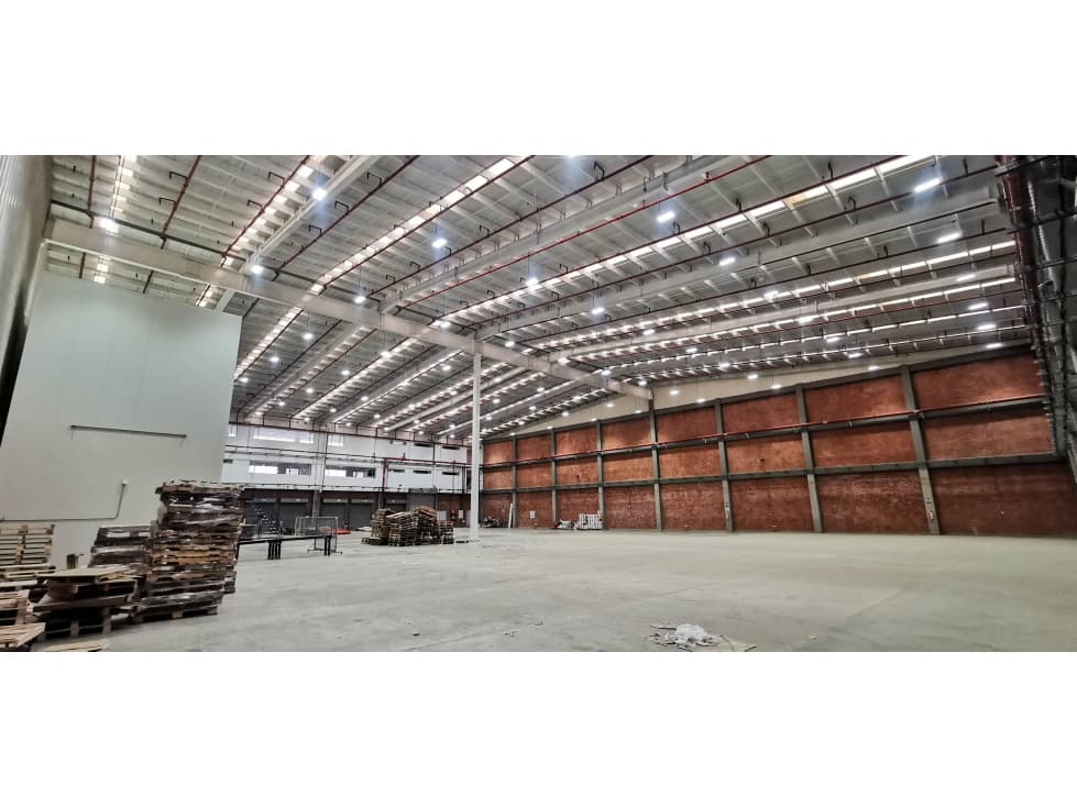 Arrienda Bodega Logistica Barranquilla 3.446 M2 - 1