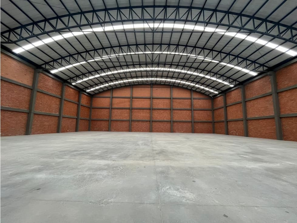 ARRIENDA BODEGA 2160 M2 MOSQUERA - 1