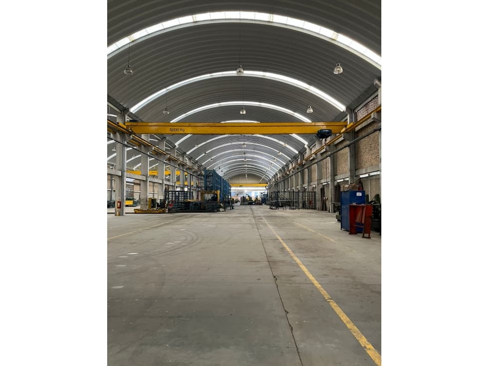 ARRIENDA O VENDE BODEGA 6.020 M2 MOSQUERA - 1