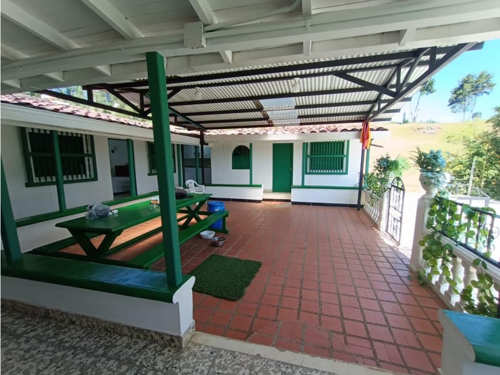 SE RENTA FINCA CAMPESTRE, GUARNE ANT, VEREDA LA CLARA - 1