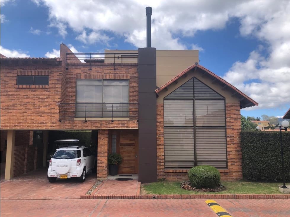 CHIA, Conj Cerrado 300 mtr Const 500 lote 3 niv 5 hab 5 baños 5 parq - 1