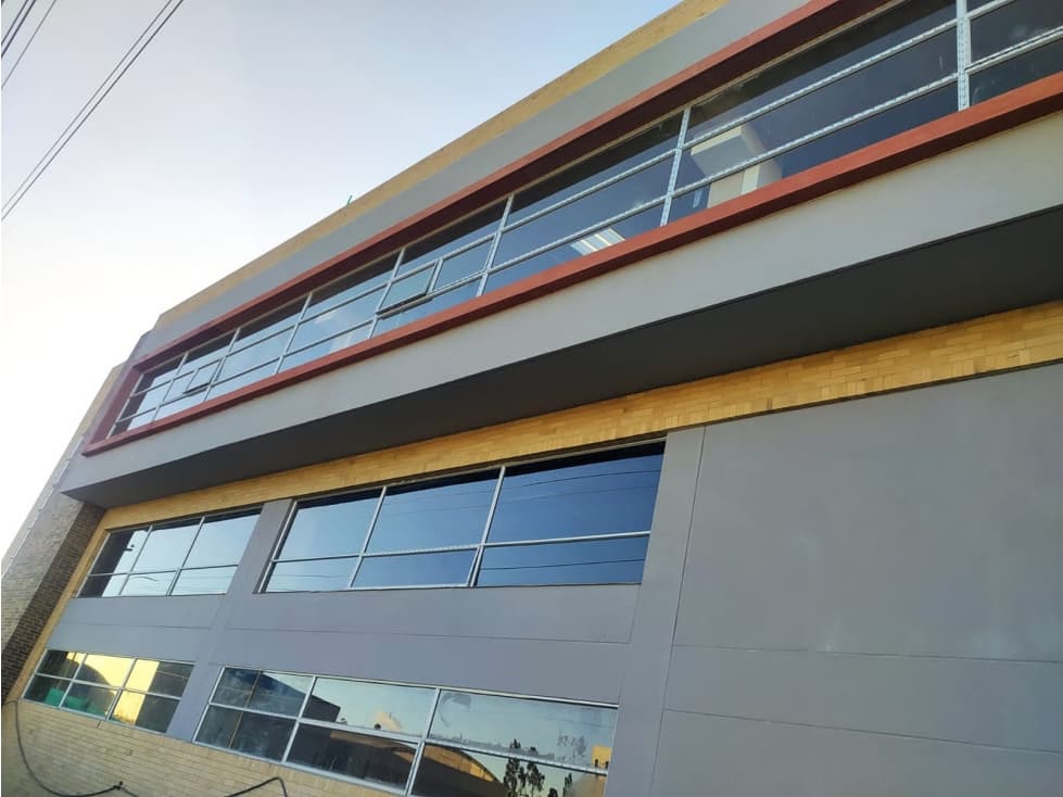 BODEGAS TOCANCIPA LOG E INDUSTRIAL TRIPLE ALTURA LIBRE CAPACIDAD KVA - 1