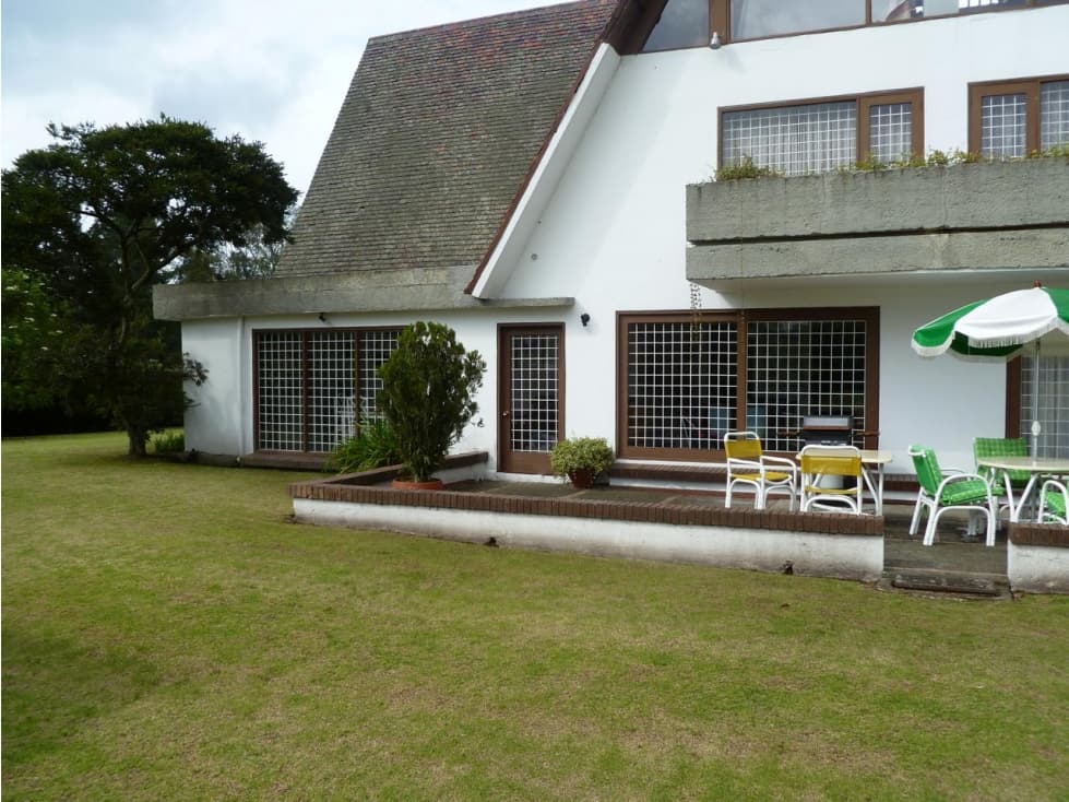 VENDO ESPECTACULAR FINCA RECREO EN EL ROSAL- LOTE 6400 M2, CASA 468 M2 - 1