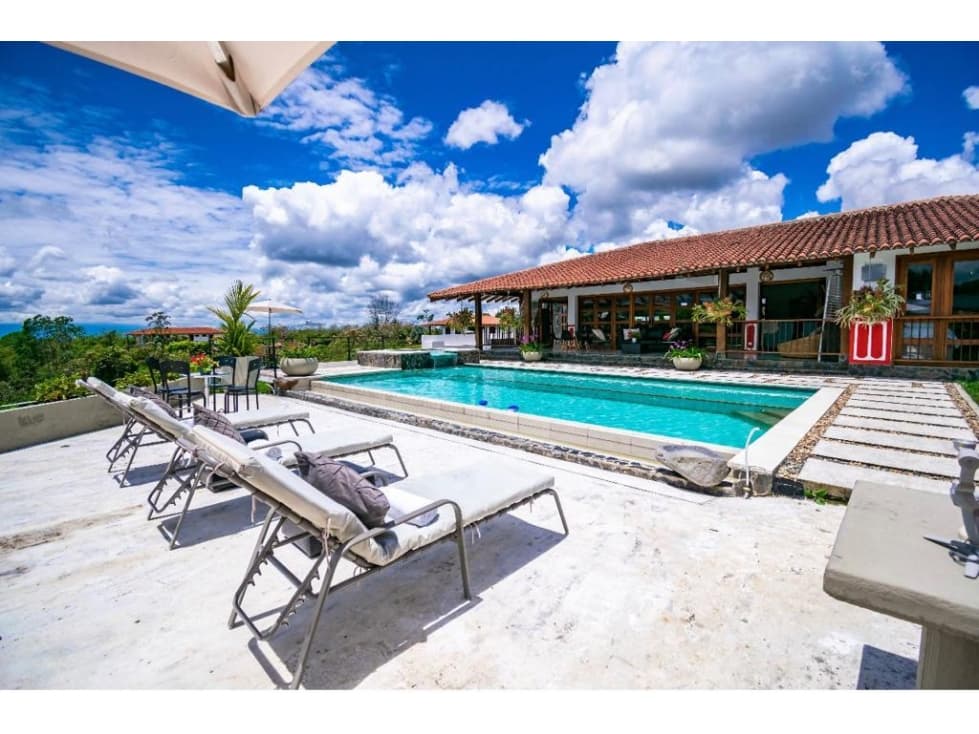 SE VENDE HERMOSA CASA CAMPESTRE EN CONJUNTO CERRADO, MONTENEGRO - 1