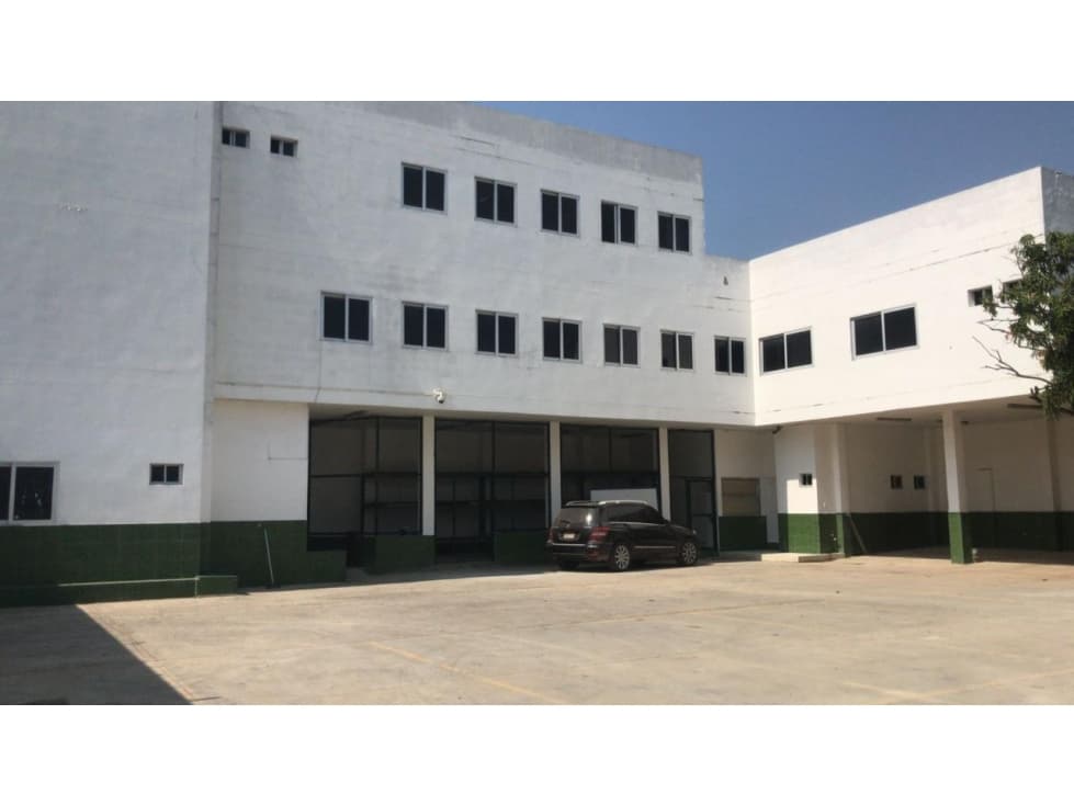 BODEGA EN VENTA ZONA FRANCA CARTAGENA - 1
