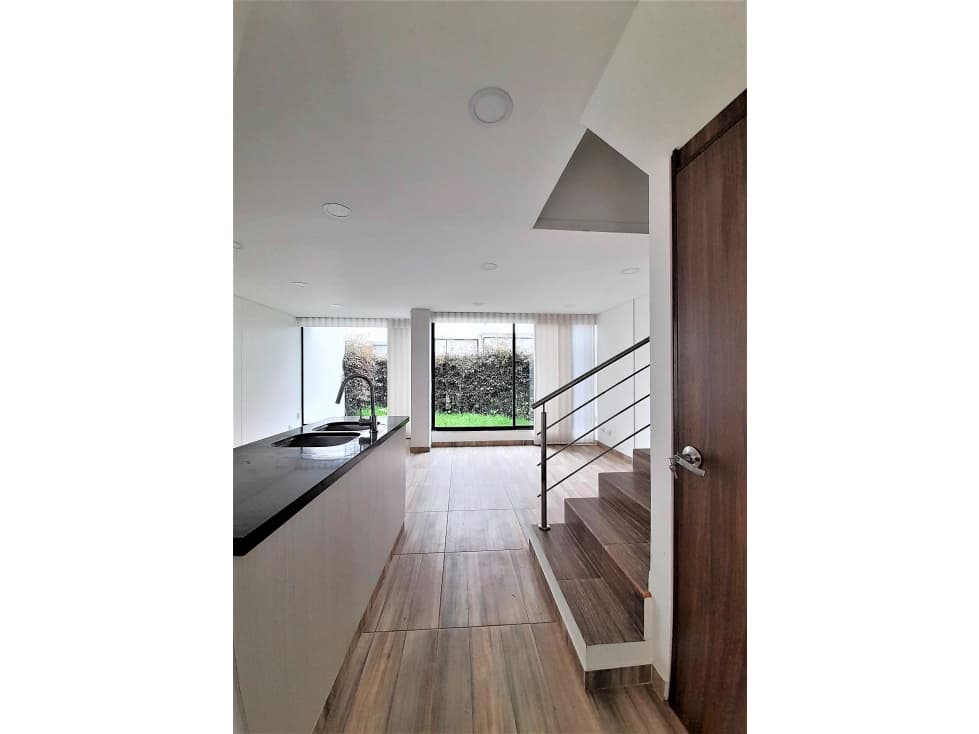 VENDO HERMOSA CASA EN TENJO - 1