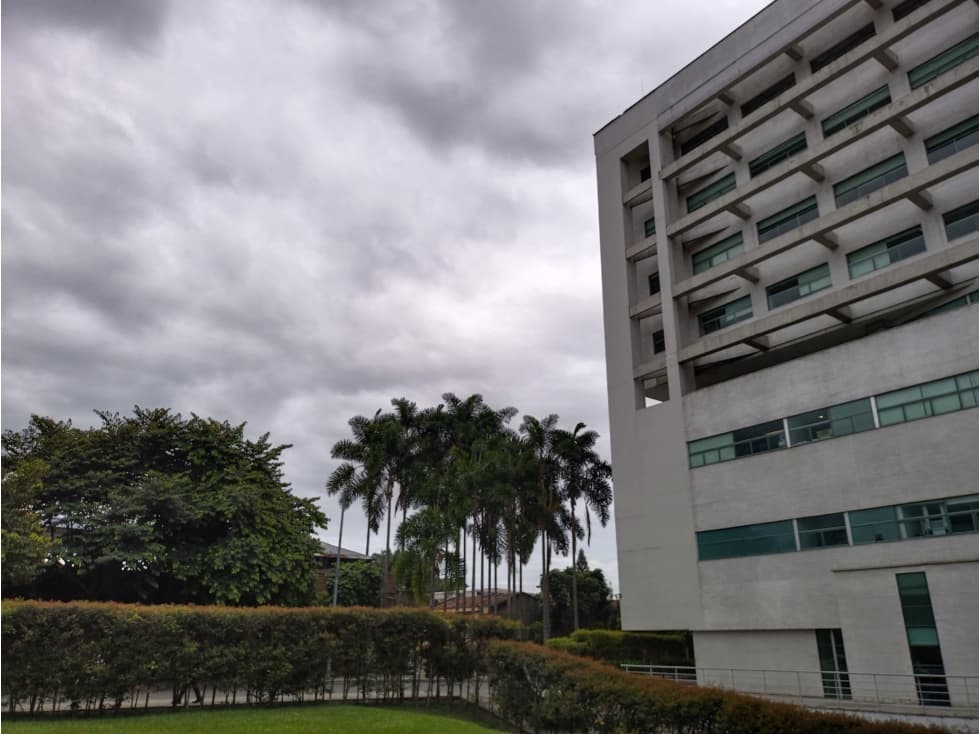 ALQUILER LOCAL EN SOTANO TORRE A - COMPLEJO EMPRESARIAL COOMEVA - 1