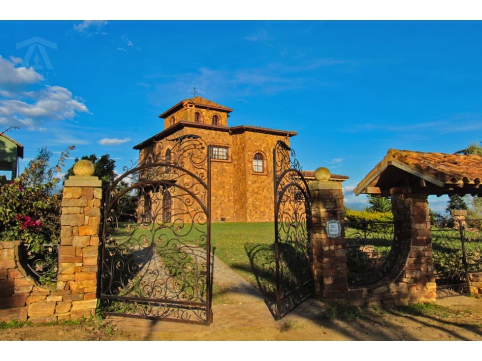 Villa estilo Toscano en VENTA en Mesa de los Santos - 1